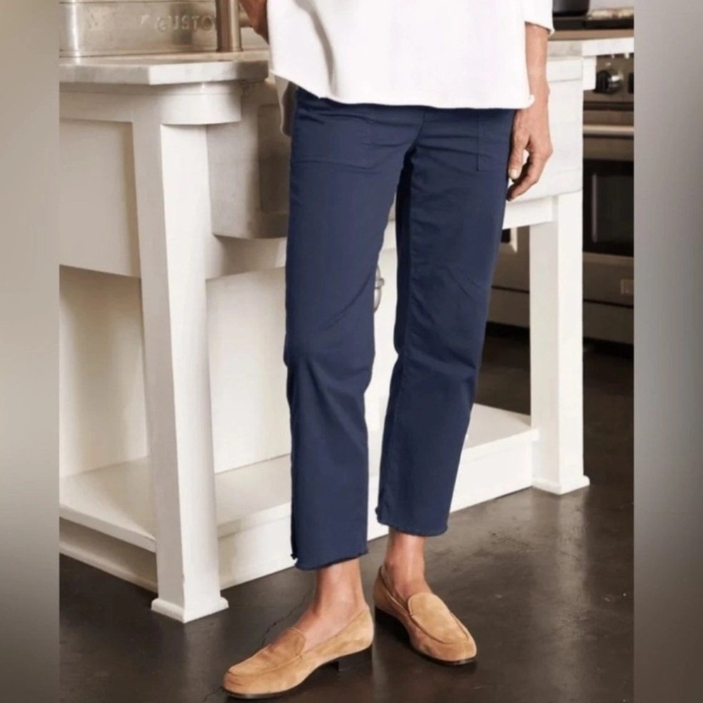Frank & Eileen Blackstone Utility Crop Twill Pant Womens 10 Navy Blue Coastal